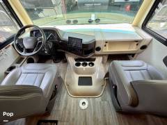 2023 Thor Motor Coach Miramar 34.7, $ 154,900