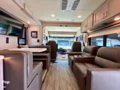 2023 Thor Motor Coach Miramar 34.7, $ 154,900