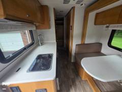 2019 Tiffin Wayfarer 25QW, $ 89,000