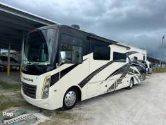 2022 Thor Motor Coach Hurricane 35M, $ 110,000