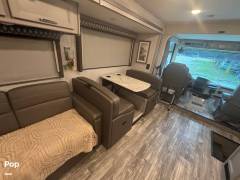 2022 Thor Motor Coach Hurricane 35M, $ 110,000