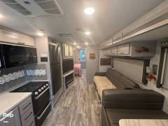 2022 Thor Motor Coach Hurricane 35M, $ 110,000