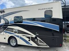 2022 Thor Motor Coach Hurricane 35M, $ 110,000