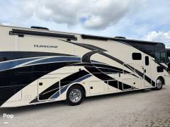 2022 Thor Motor Coach Hurricane 35M, $ 110,000