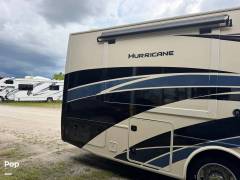 2022 Thor Motor Coach Hurricane 35M, $ 110,000