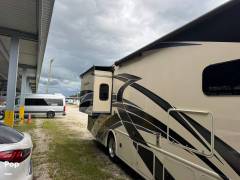 2022 Thor Motor Coach Hurricane 35M, $ 110,000