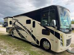 2022 Thor Motor Coach Hurricane 35M, $ 110,000