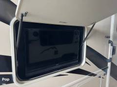 2022 Thor Motor Coach Hurricane 35M, $ 110,000