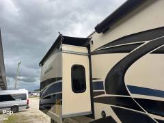 2022 Thor Motor Coach Hurricane 35M, $ 110,000