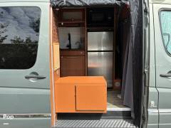 2014 Roadtrek Adventurous CS E-Trek, $ 86,000