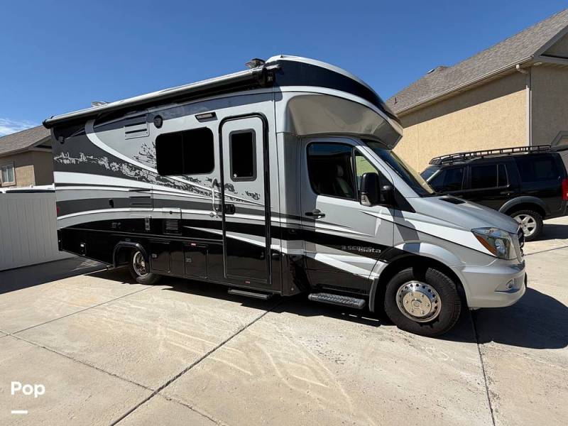 2018 Dynamax Isata 3 24FW, $ 76,800