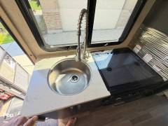 2018 Dynamax Isata 3 24FW, $ 76,800