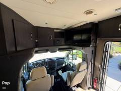 2018 Dynamax Isata 3 24FW, $ 76,800