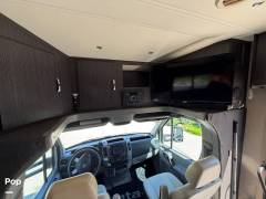 2018 Dynamax Isata 3 24FW, $ 76,800