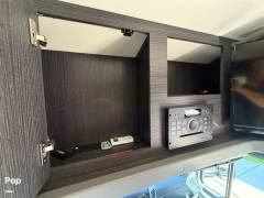 2018 Dynamax Isata 3 24FW, $ 76,800