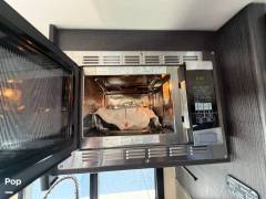 2018 Dynamax Isata 3 24FW, $ 76,800