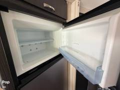 2018 Dynamax Isata 3 24FW, $ 76,800