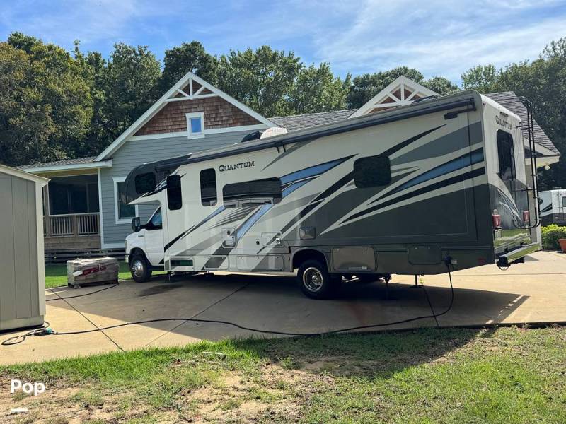 2023 Thor Motor Coach Quantum WS31, $ 129,998