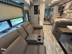 2023 Thor Motor Coach Quantum WS31, $ 129,998