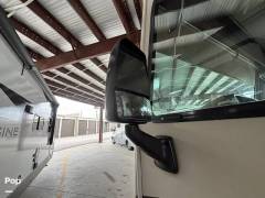 2019 Winnebago Vista 27PE, $ 62,200