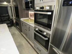 2021 Heartland Landmark 365 LM Newport, $ 69,900