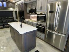 2021 Heartland Landmark 365 LM Newport, $ 69,900
