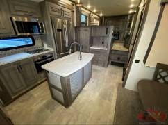 2020 Heartland Bighorn 3950FL, $ 44,500