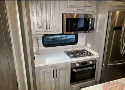 2020 Heartland Bighorn 3950FL, $ 44,500
