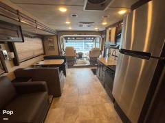 2018 Thor Motor Coach Windsport 35M, $ 62,000