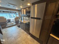 2018 Thor Motor Coach Windsport 35M, $ 62,000