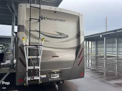 2018 Thor Motor Coach Windsport 35M, $ 62,000