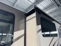 2018 Thor Motor Coach Windsport 35M, $ 62,000