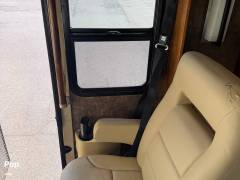 2011 Tiffin Allegro Breeze 28BR, $ 60,600