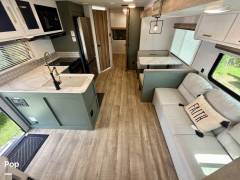 2024 Heartland Eddie Bauer 34BHS, $ 35,000