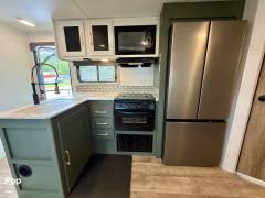 2024 Heartland Eddie Bauer 34BHS, $ 35,000