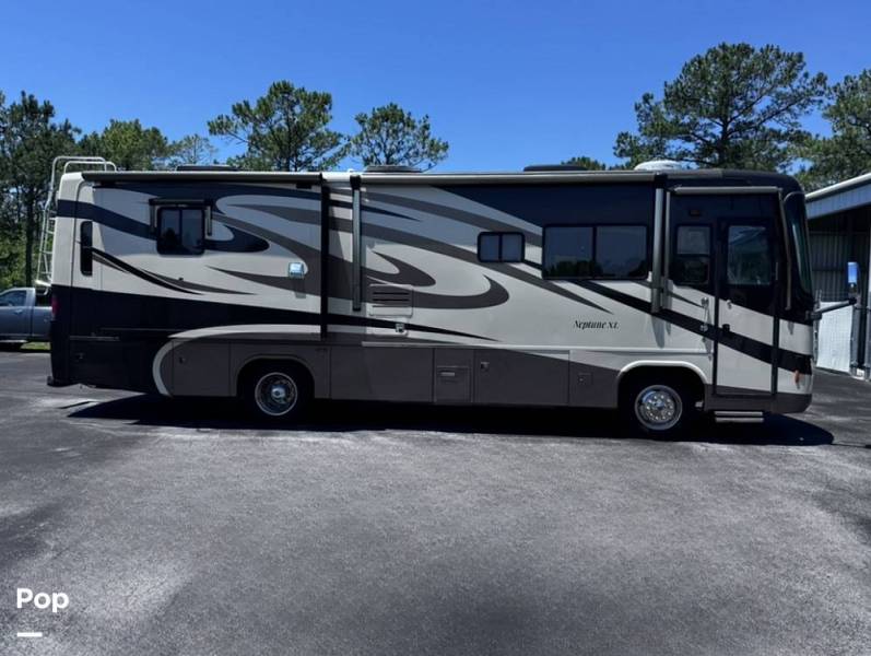 2008 Holiday Rambler Neptune XL 35SBD, $ 54,000
