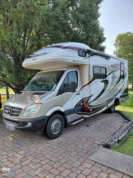 2013 Fleetwood Jamboree 24R, $ 72,300
