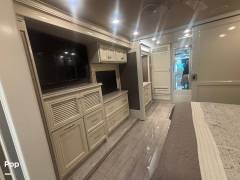 2021 Tiffin Phaeton 40IH, $ 260,000