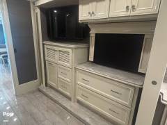 2021 Tiffin Phaeton 40IH, $ 260,000
