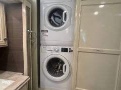2021 Tiffin Phaeton 40IH, $ 260,000