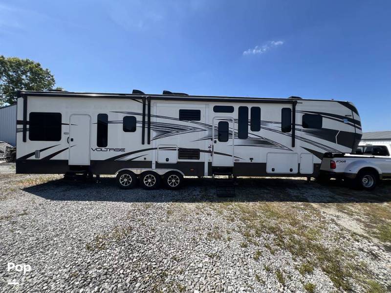 2015 Dutchmen Voltage 3990, $ 51,500
