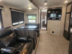 2019 Highland Ridge Mesa Ridge 2710RL, $ 16,900