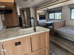 2022 Prime Time Avenger LE 26DBS, $ 18,900