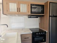 2022 Prime Time Avenger LE 26DBS, $ 18,900