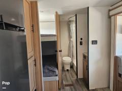 2022 Prime Time Avenger LE 26DBS, $ 18,900