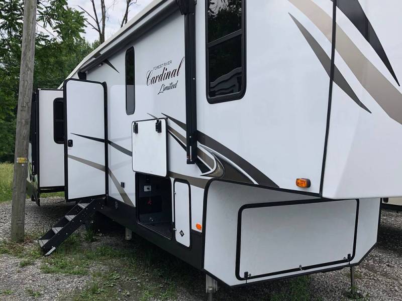 2021 Forest River Cardinal 366DLVE, $ 50,000