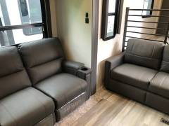 2021 Forest River Cardinal 366DLVE, $ 50,000