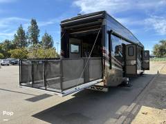 2017 Thor Motor Coach Outlaw 37BG, $ 79,900