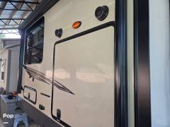 2022 Rockwood Signature 8291RK, $ 39,900