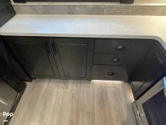 2021 CrossRoads Redwood 4001LK, $ 87,800